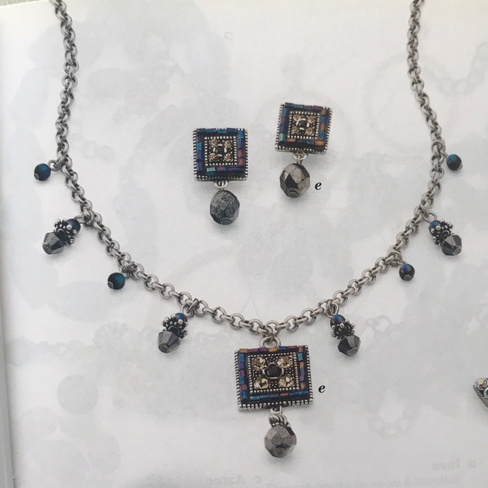 Premier Designs Mystique necklace and earring set